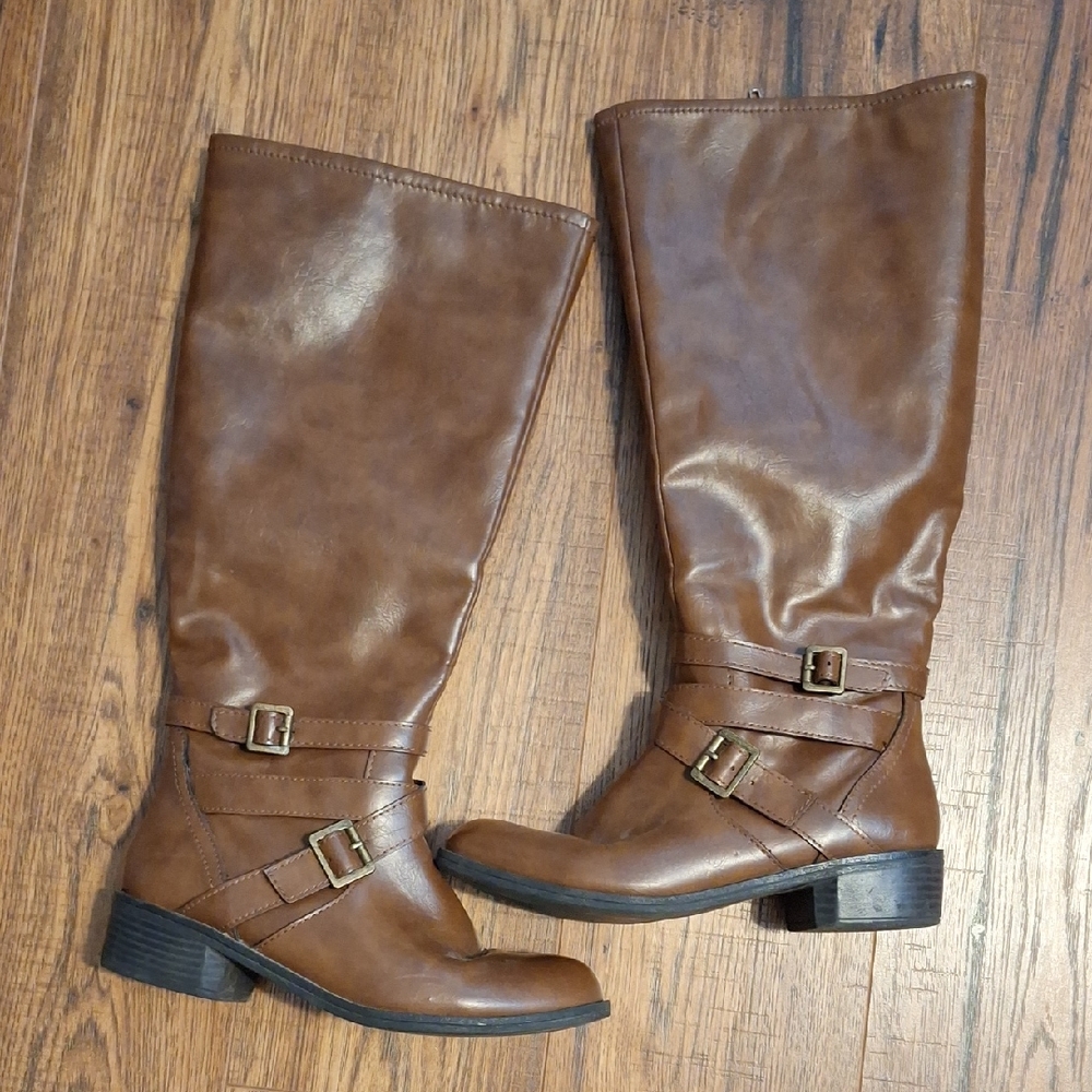Arizona Jean Company Tan Heeled Boots